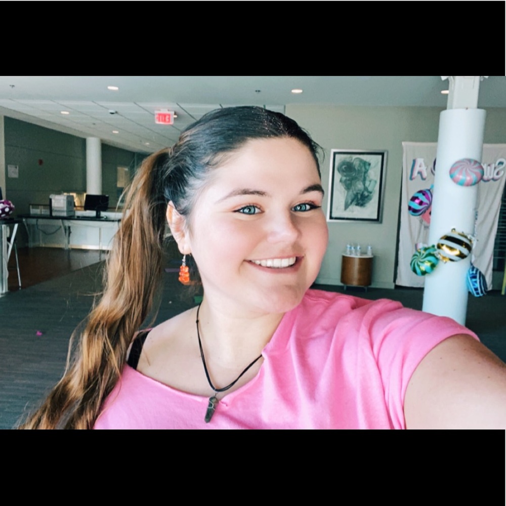 Meet your Posher, Alaina